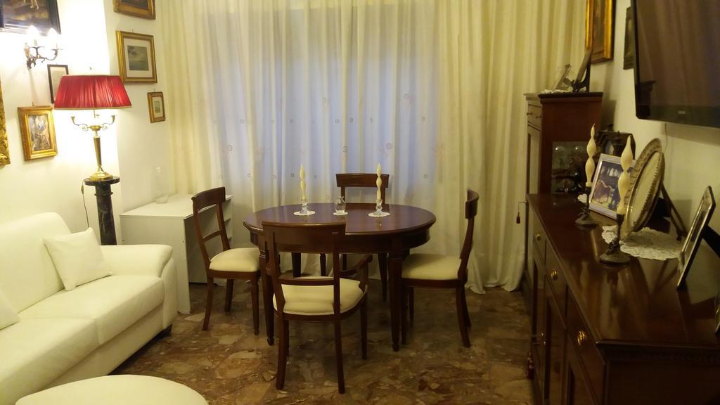 Guest House Il Marchese Del Grillo Рим Екстериор снимка