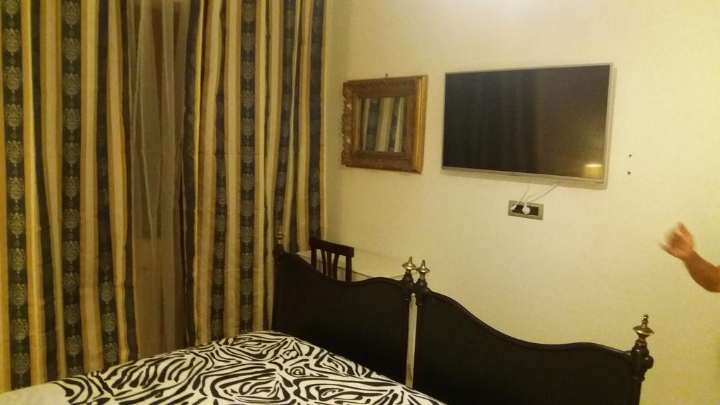 Guest House Il Marchese Del Grillo Рим Стая снимка