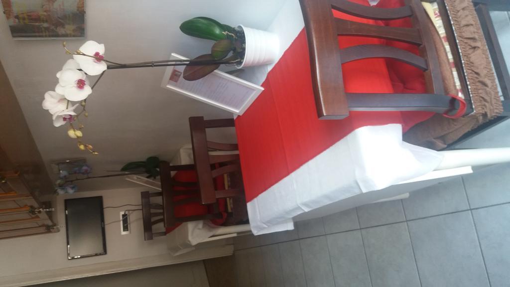 Guest House Il Marchese Del Grillo Рим Екстериор снимка
